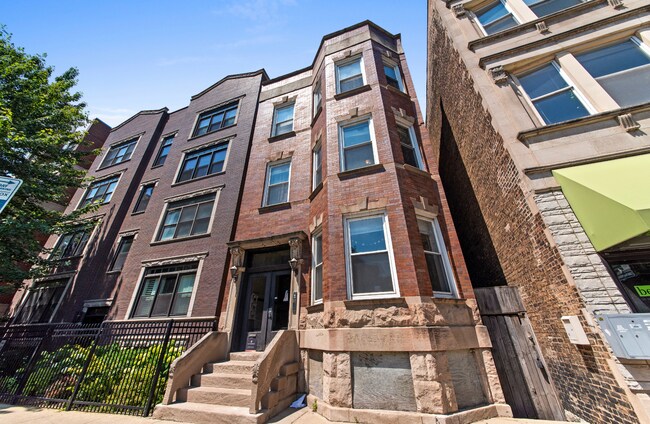 Foto del edificio - 3350 N Sheffield Ave