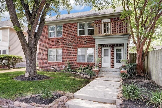 Building Photo - 1430 Godwin St