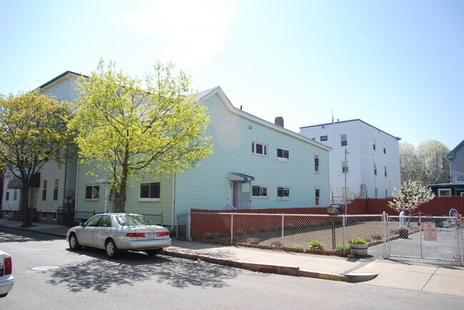 Foto del edificio - 19 Hunting St