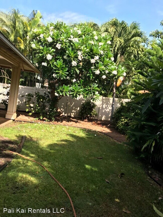 Building Photo - 3 br, 2.5 bath House - 30 Kulipu'u Street
