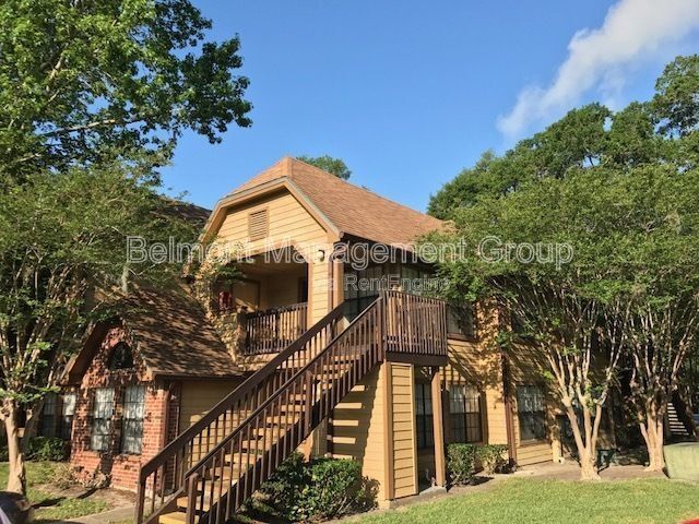 Foto principal - 360 Lakepointe Dr