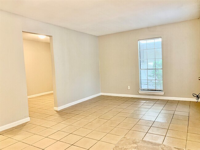 Foto del edificio - 9410 Grannis St