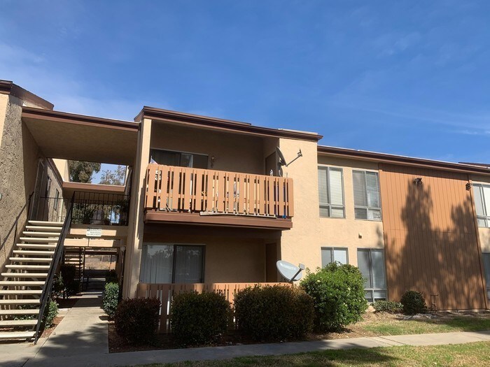 Foto principal - 1051 Rock Springs Rd