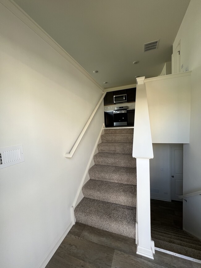 Building Photo - 3837 Currant Ln