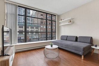 Building Photo - 1249 Granville St