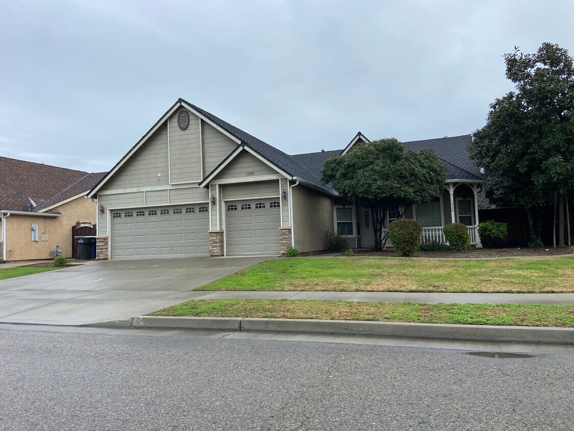 1924 Weyrich St, Tulare, CA 93274 House Rental in Tulare, CA