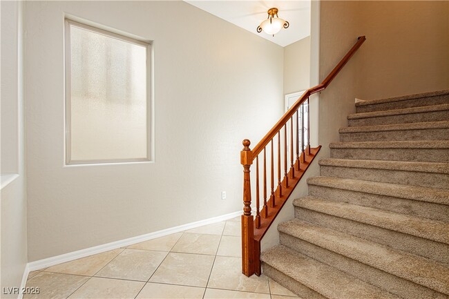 Foto del edificio - 9164 Tudor Park Pl