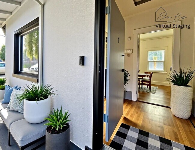 Foto del edificio - Bright, Updated Corner-Lot Home – 2 Bed + Bonus Room | 1 Bath | 1,081 Sq. Ft. | Monthly Landscapi...
