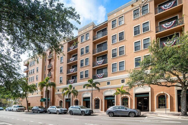 Foto del edificio - 511 Lucerne Ave