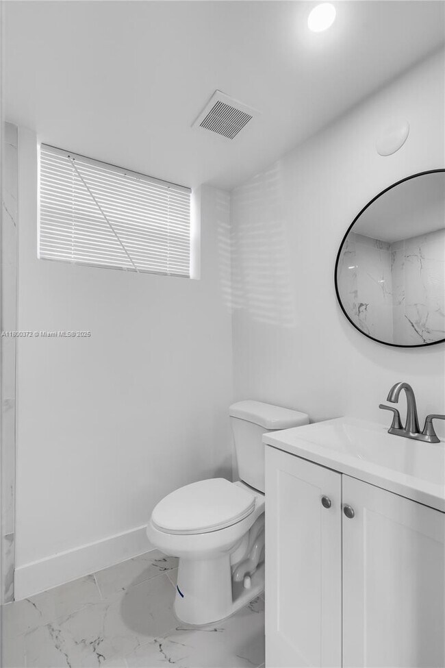 Foto del edificio - 6950 NW 8th Ave