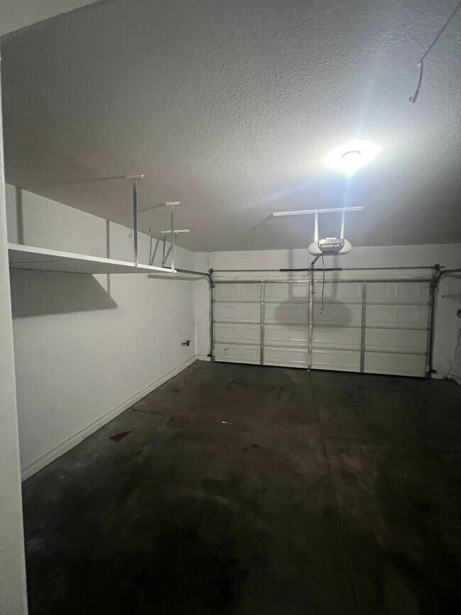 Foto del edificio - 6447 Melville Grove Ct