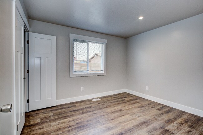 Foto del edificio - 605 E Elgin St