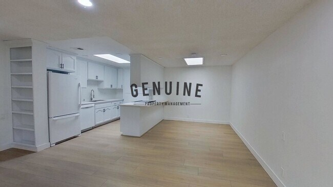 Foto del edificio - Coming Soon: Charming 3Bd 2Ba Condo in 55+...