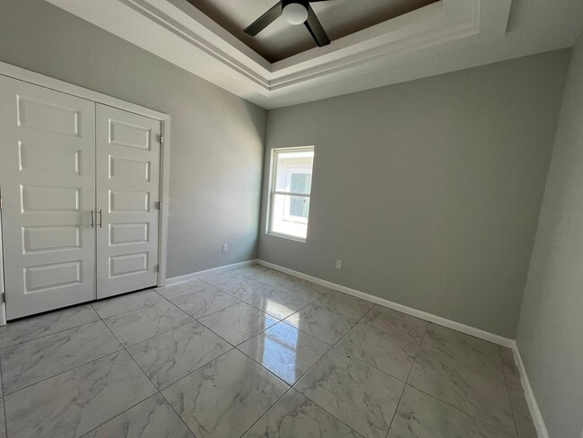 Foto del edificio - 3305 S Colt Ln