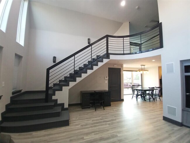 Foto del edificio - 1211 Shoreacres Blvd