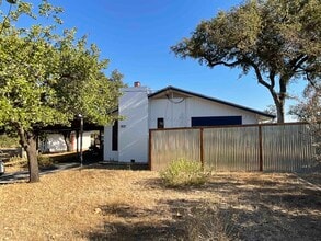 Building Photo - 1501 Hill Way Dr