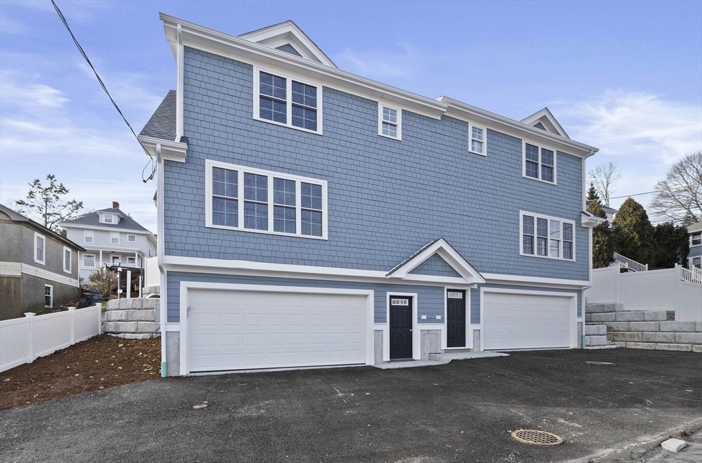 Foto principal - 473 Newport Ave