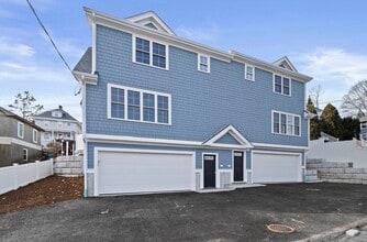 Building Photo - 473 Newport Ave