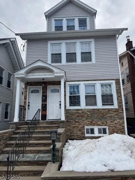 14 Commonwealth Ave