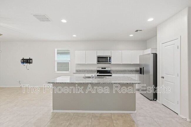 Foto del edificio - 7815 West Riverside Avenue