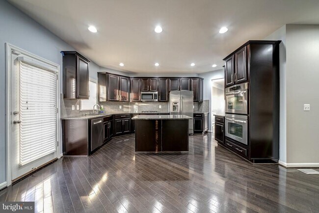 Foto del edificio - 22755 Balduck Terrace