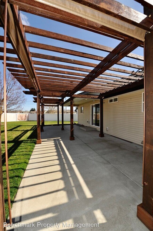 Foto del edificio - 4 br, 2 bath House - 10357 N Zenith Street