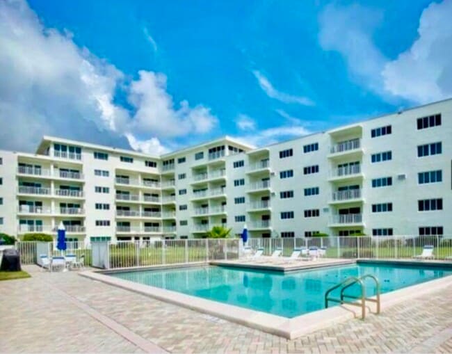 Foto del edificio - 33 S Ocean Ave