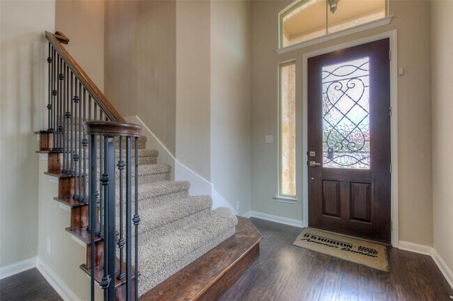 Building Photo - 405 S Meadowlark St