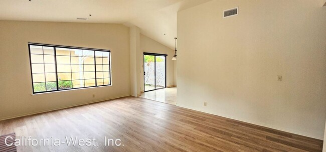 Foto del edificio - 3 br, 1.5 bath House - 4263 Poinsettia St.