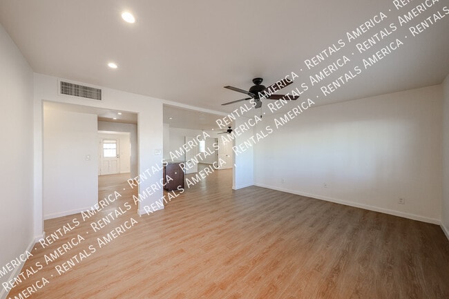 Building Photo - 601 N 73rd Pl