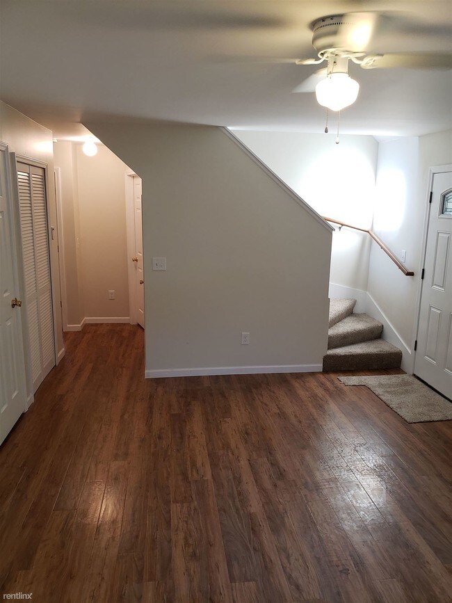 Building Photo - 4 br, 2 bath House - 610 Woodlawn Ave