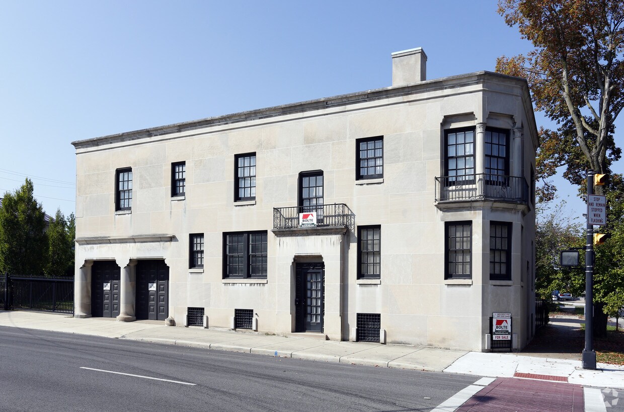 Foto del edificio - 34 E Perry St