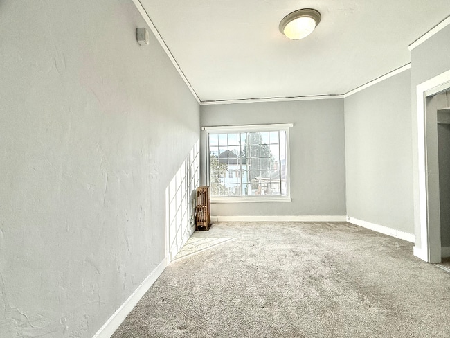 Photo - 2818 Telegraph Ave Apartment