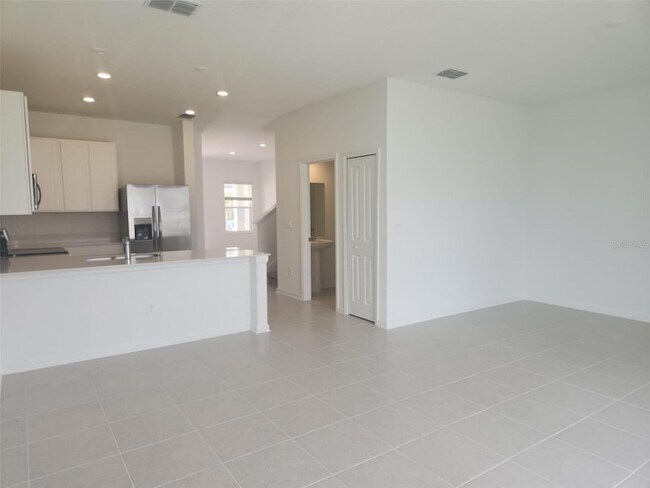 Foto del edificio - 2628 Armstrong Ave