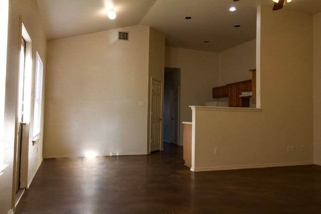 Building Photo - 7219 Golf Way