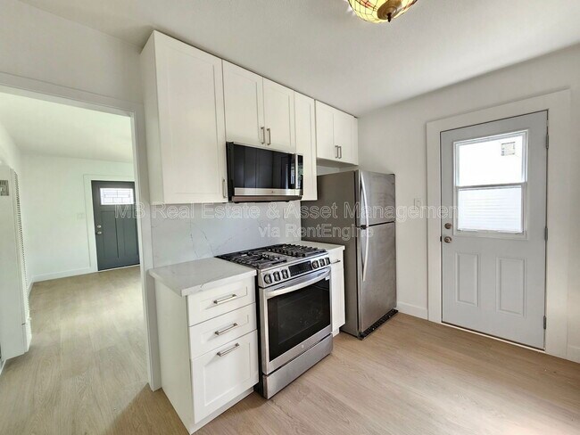 Foto del edificio - 635 4th St