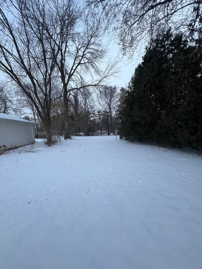 Foto del edificio - Beautiful 2 Bedroom 1.5 Bathroom Home