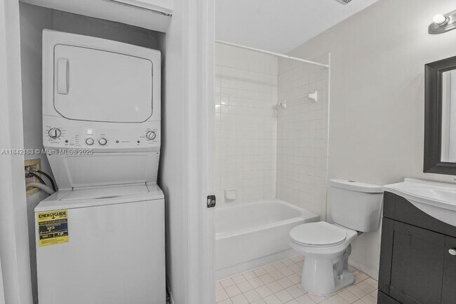 Foto del edificio - 10461 NW 7th St