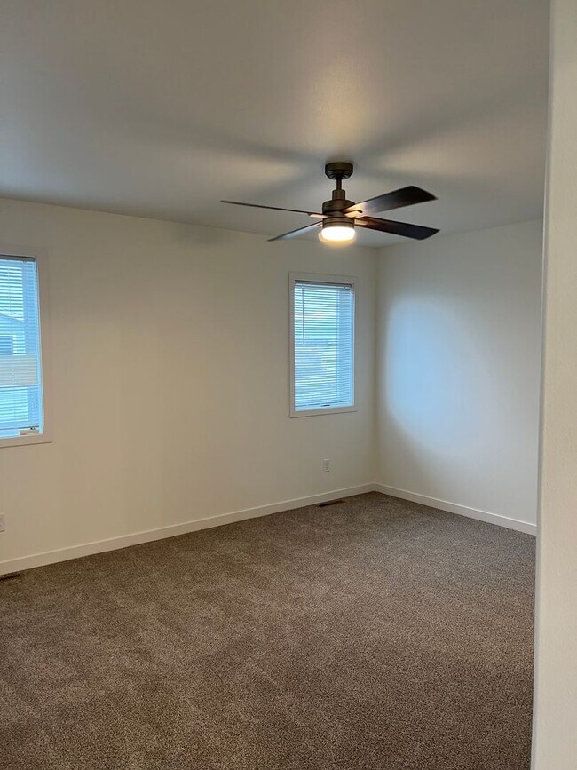 Building Photo - New 3 Bedroom/2.5 Bathroom House - Rent Wi...