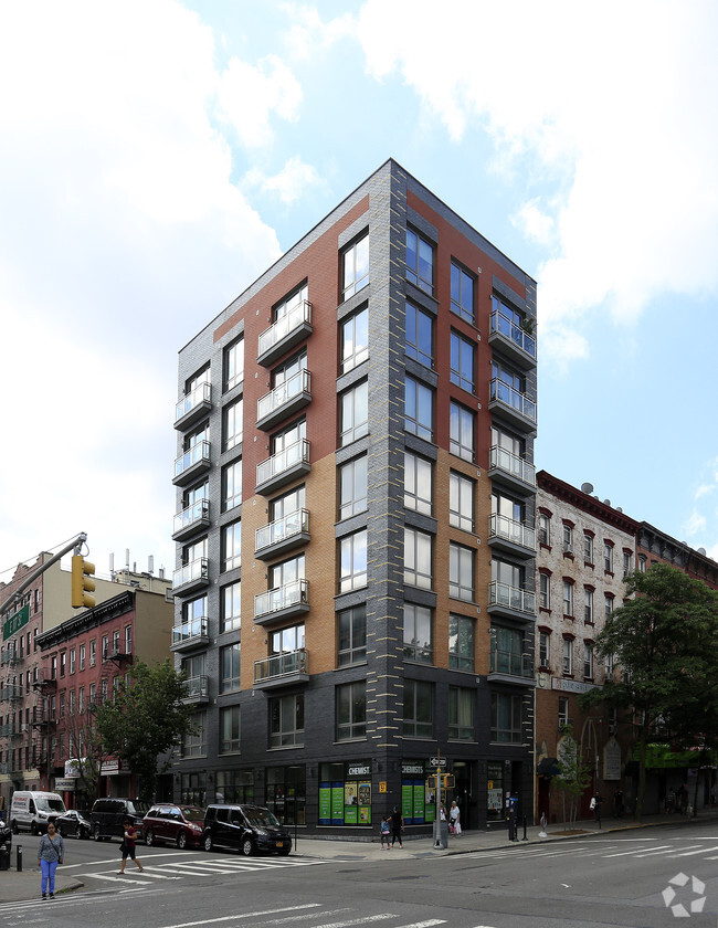 Foto del edificio - 2139 3rd Ave