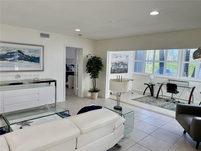 Building Photo - 4161 S US Hwy 1