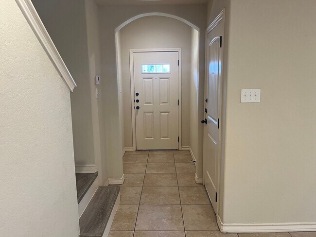 Foto del edificio - 6611 Mia Way