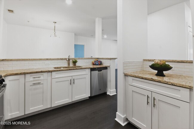 Foto del edificio - 626 Marion Ln