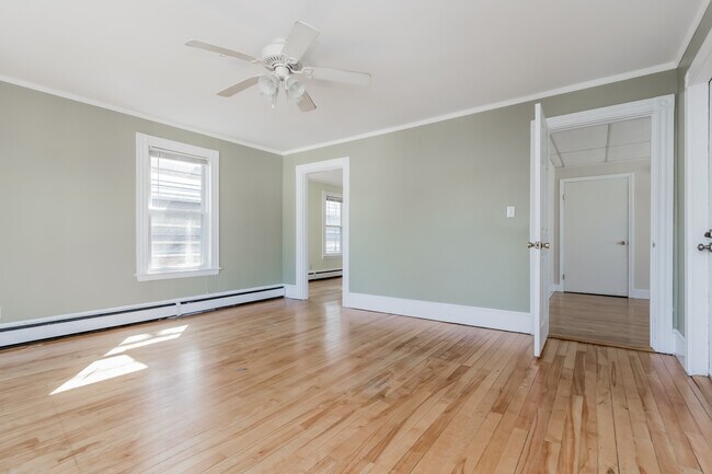 Building Photo - 30 Cutts Ave