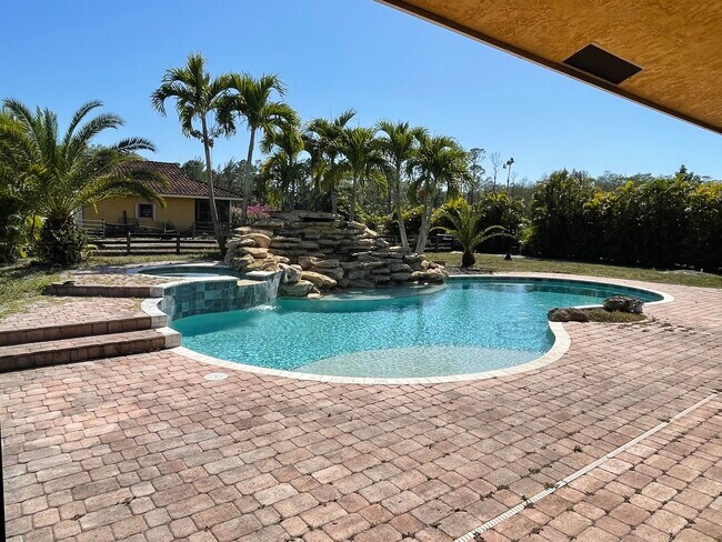 Pool/Patio - 11734 Piping Plover Rd