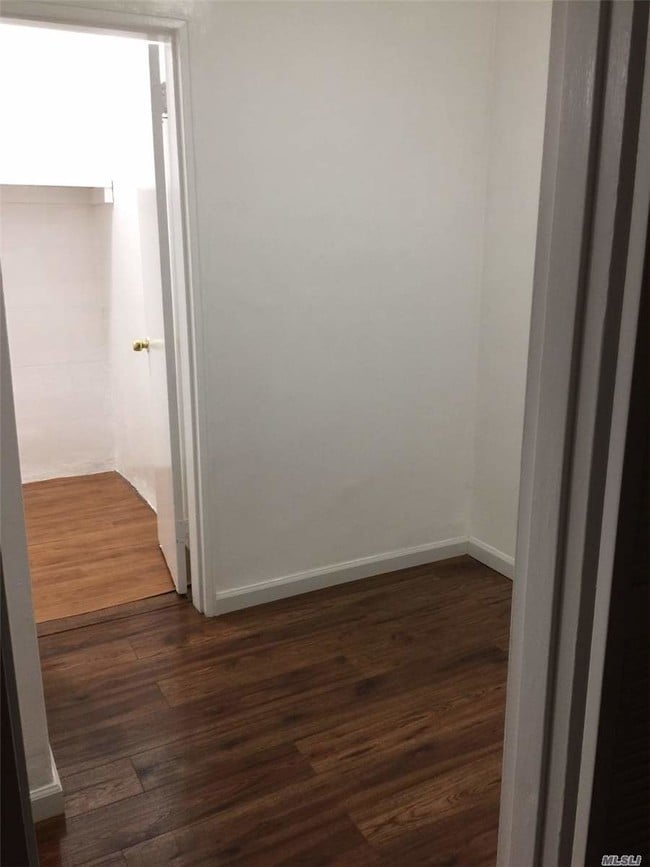 Building Photo - 41-25 Kissena Blvd