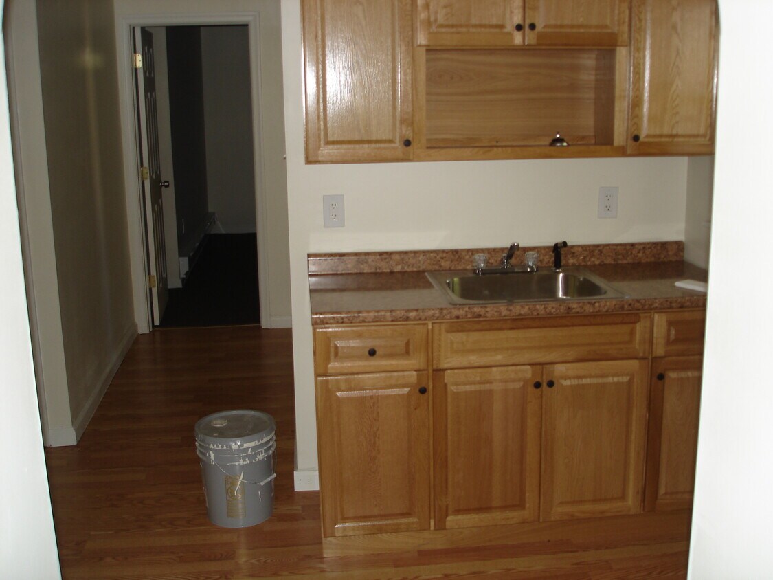 kitchen - 1109 Morton Ave