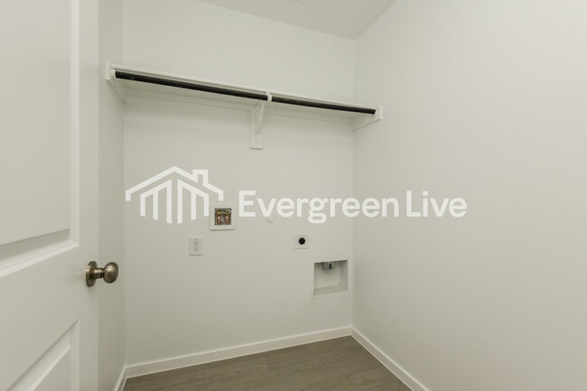 Foto del edificio - 2260 Tierra Madre Blvd