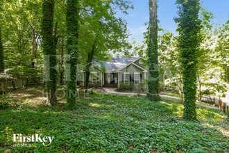 Building Photo - 7815 Pinetuck Ln