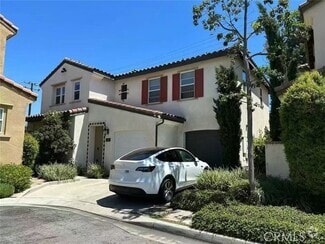 Building Photo - 658 Calle Valle